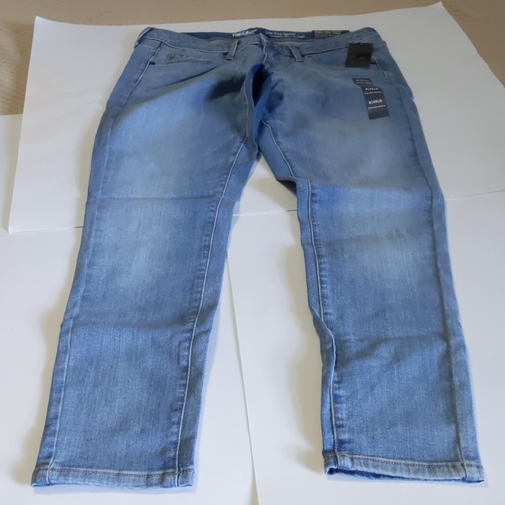 Mossimo jeans bundle - Picture 10 of 13